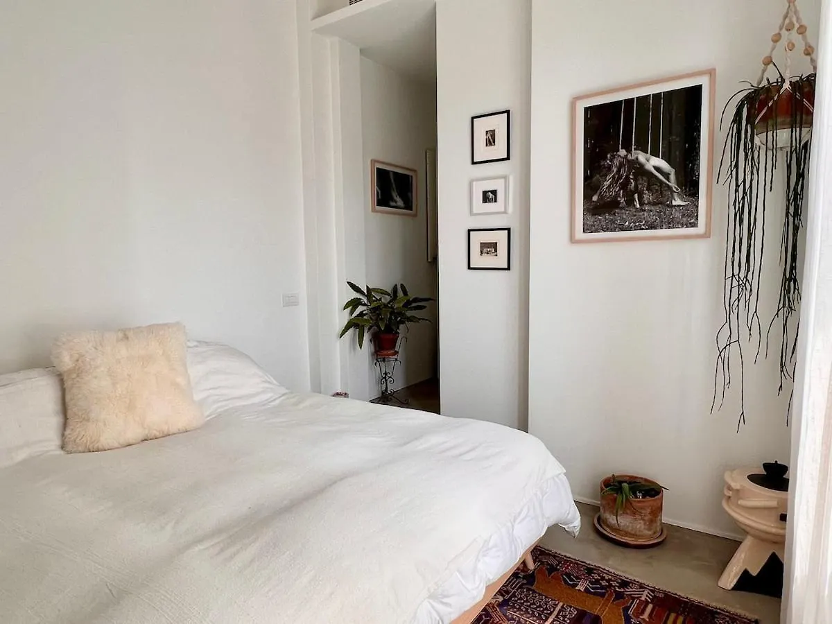 Lovely One Bedroom Apartment In Milano Italien